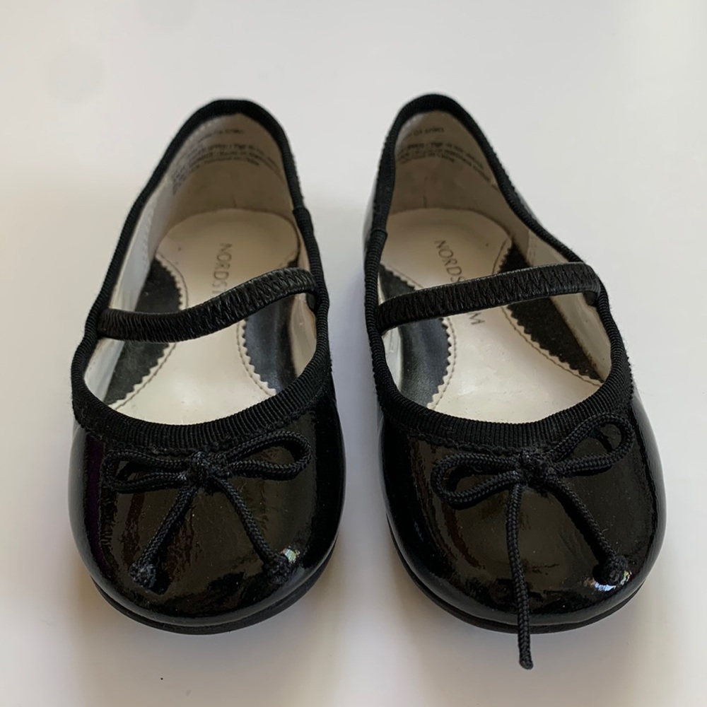 Nordstrom Black Patent Ballet Flats 5.5T